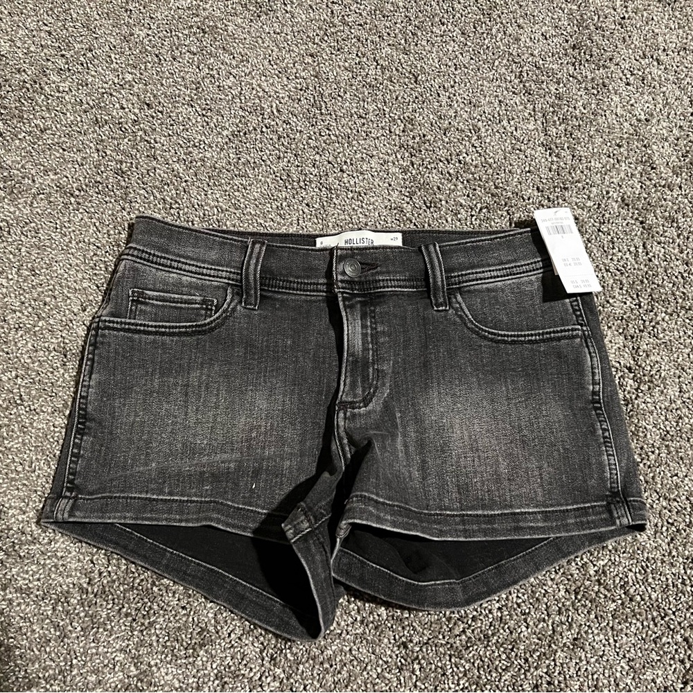 NWT Hollister Black Low-Rise Shortie Denim Shorts